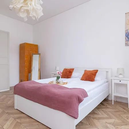 Elegant Family Near City Center By Renters 크라쿠프