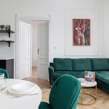 Elegant Family Near City Center By Renters 크라쿠프