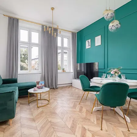 Elegant Family Near City Center By Renters 크라쿠프