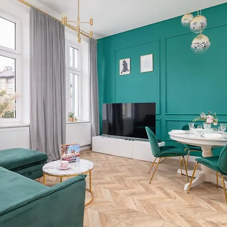 Elegant Family Near City Center By Renters