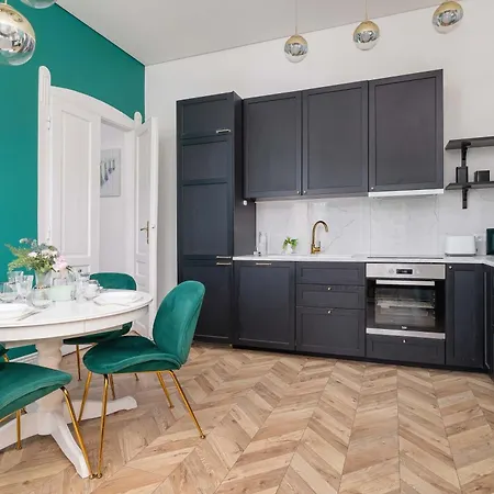 Apartmán Elegant Family Near City Center By Renters *